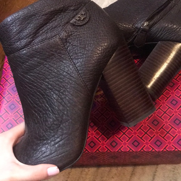 Women Tory Burch Boots. Worn once. Like new! - Picture 2 of 11